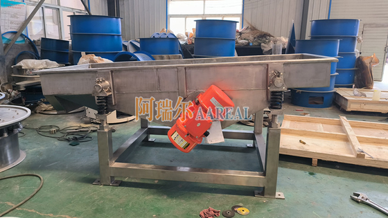 1000*2500mm góc điều chỉnh thép không gỉ 304 Linear Vibrating Sieve cho khối băng