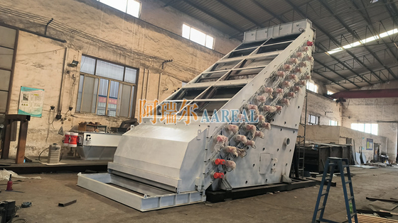2400*6000mm 3 Deck High Frequency Screen Vibratory Sieve For Marble Calcium Carbonate Particles Precise Separation Driven By Unbalanced Motors 2400*6000mm 3 Deck High Frequency Screen Vibratory Sieve For Marble Calcium Carbonate Particles Phân biệt chính xác được điều khiển bởi động cơ không cân bằng