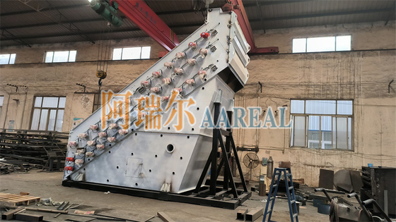 30 ~ 50 tấn / giờ Capacity lớn 1 ~ 4 boong Natural Silica Sand High Frequency Screen Vibrating Sieve cho Natural Silica Sand Fine Screening với việc làm sạch lưới hoàn hảo