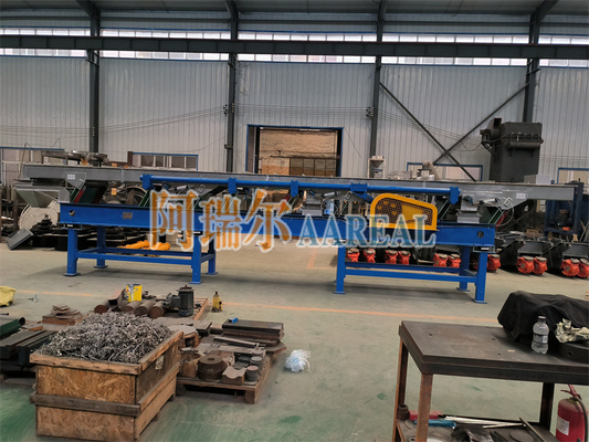 Hiệu quả cao tiết kiệm năng lượng nhẹ đến trung bình công suất thép không gỉ 304 lá mùa xuân đặc biệt cân bằng Vibratory conveyor cho nhựa hạt vận chuyển