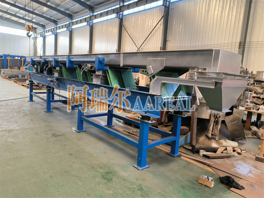 Hiệu quả cao tiết kiệm năng lượng nhẹ đến trung bình công suất thép không gỉ 304 lá mùa xuân đặc biệt cân bằng Vibratory conveyor cho nhựa hạt vận chuyển